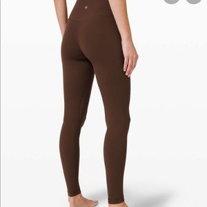 Lululemon aligns (4)